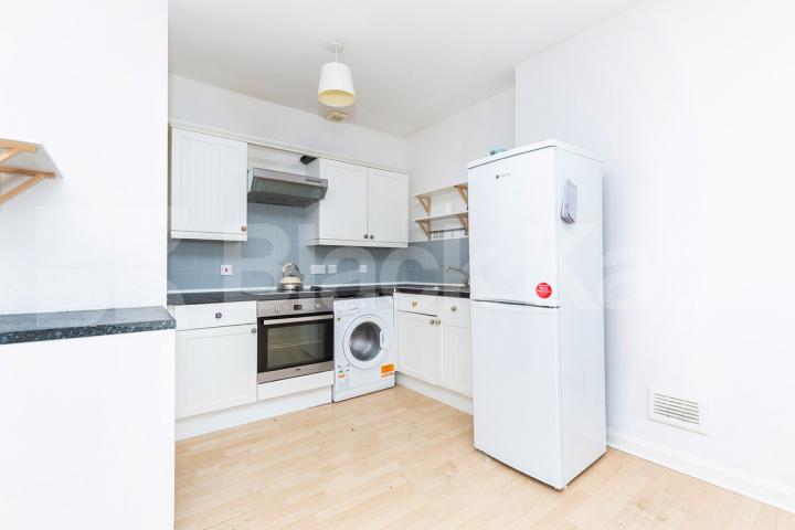 Large 1 bedroom in the heart of Hackney close to amenities and green spaces  Mare Street , Hackney / London fields 